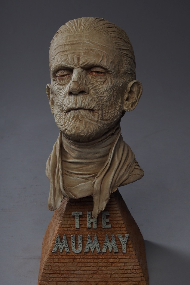 big head figures toy